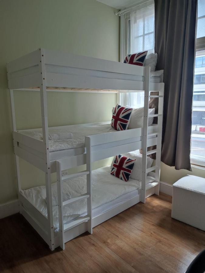 Room At 264 London Exterior photo